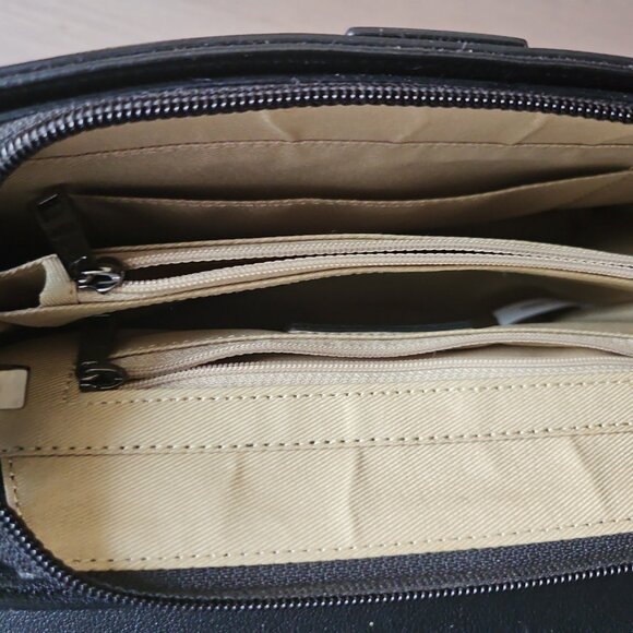 Gunas New York Emily Vegan Leather Crossbody Handbag - Picture 8 of 8